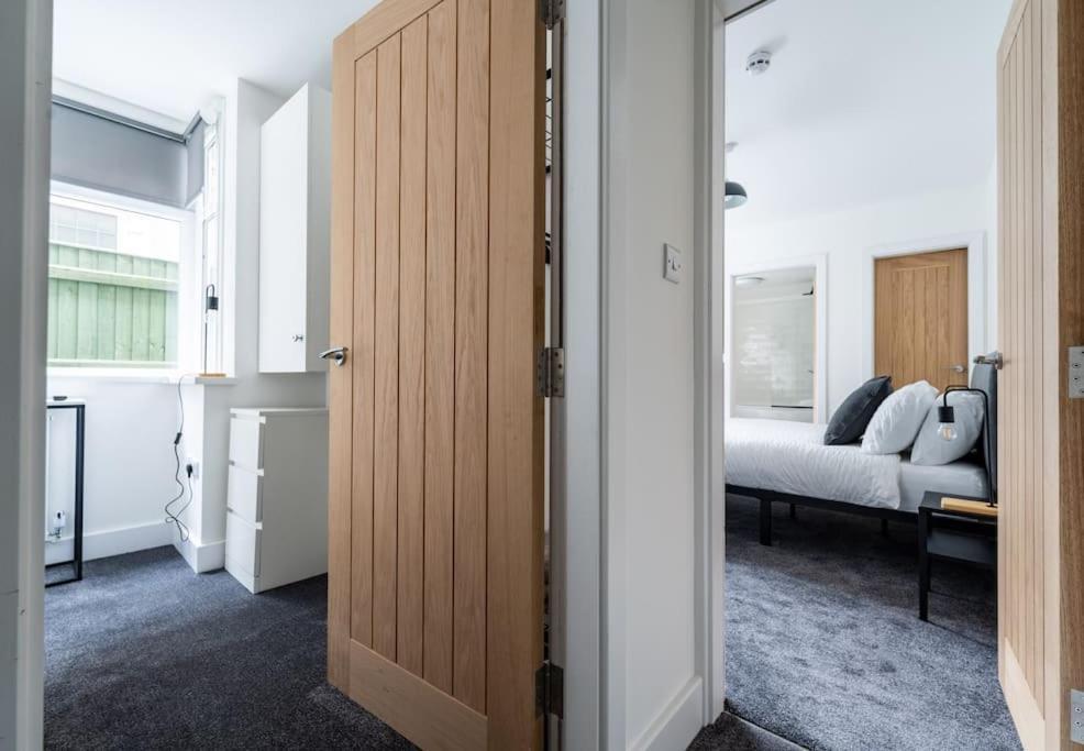 Isaacs View - Ground Floor Apartment คลีทอร์ปส์ ภายนอก รูปภาพ
